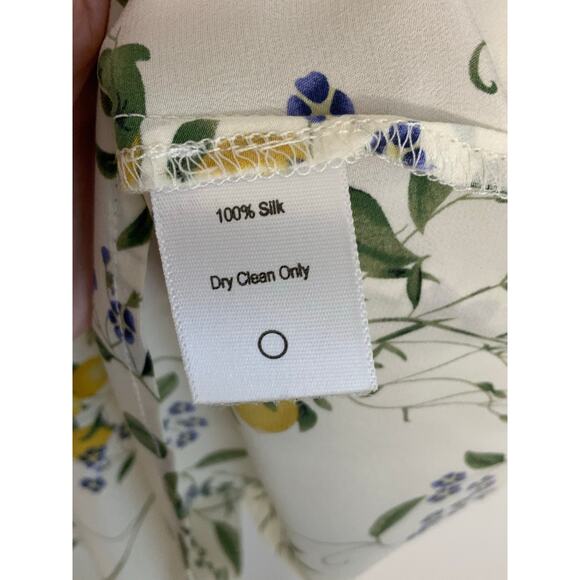 Amour Vert White Ruffled Sleeveless Blouse with Mandarin Collar - Picture 3 of 6